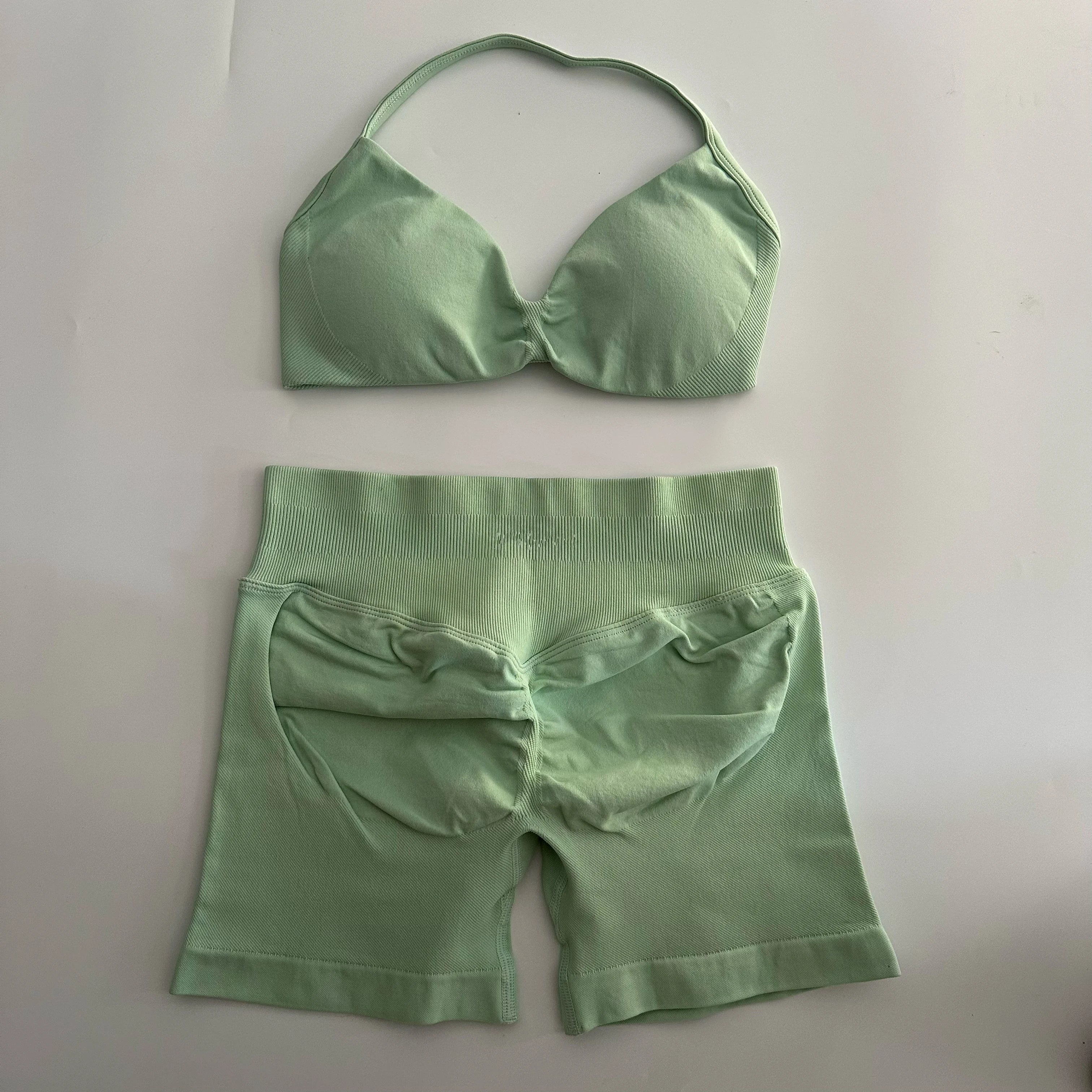 Pericic Seamless Scrunch Yoga Set