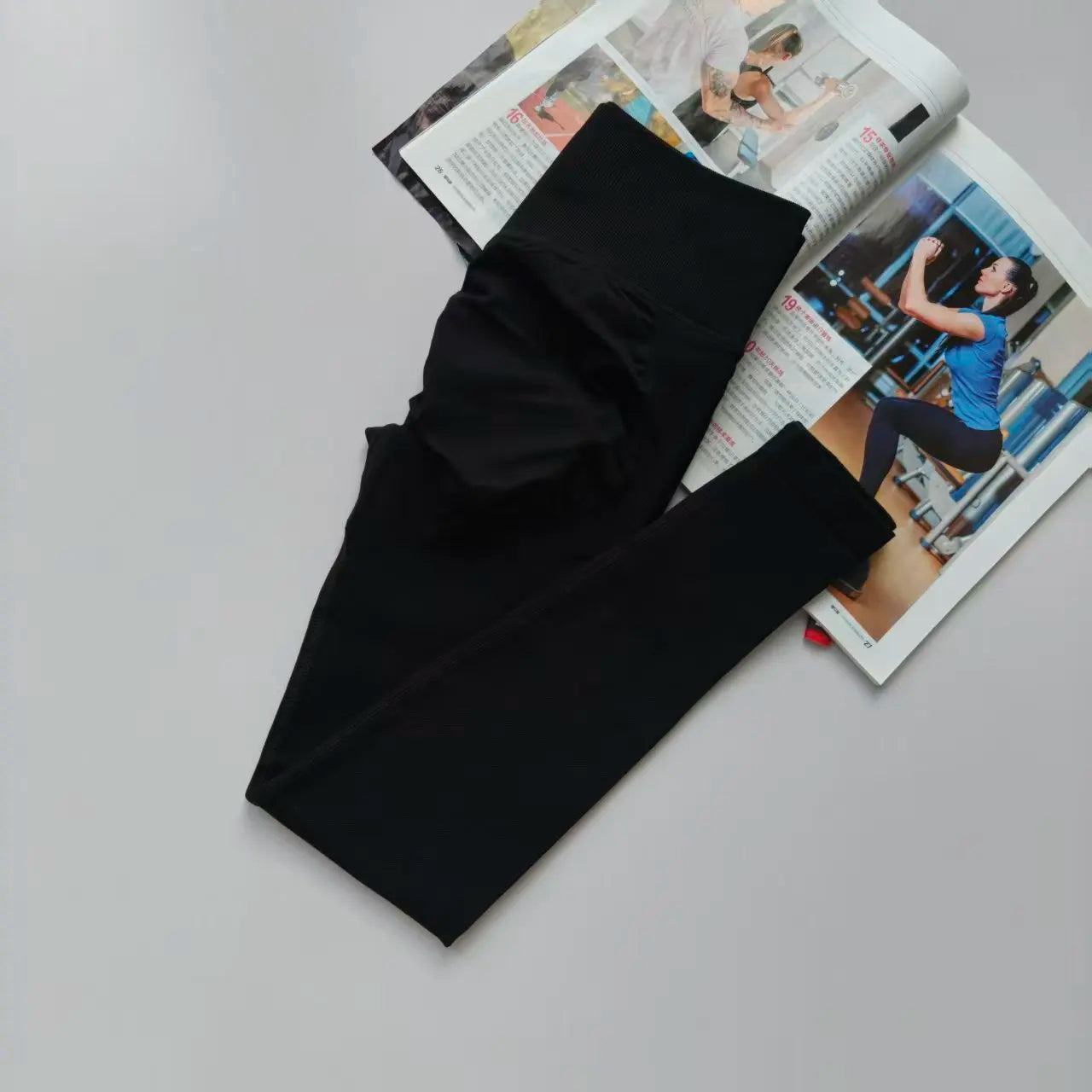 Seamless High Waist Leggings Peach Butt Lifting Fitness Pants Tight Stretch Thin Quick-drying Breathable Yoga Suit Sports Pants